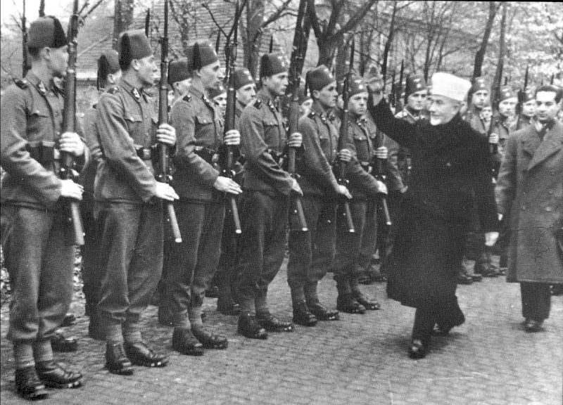 Mengenal Handschar, Tentara Muslim yang Angkat Senjata di Barisan Hitler