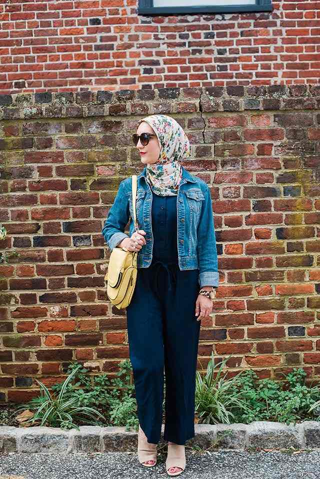 Contoh padu padan hijab dengan jaket denim