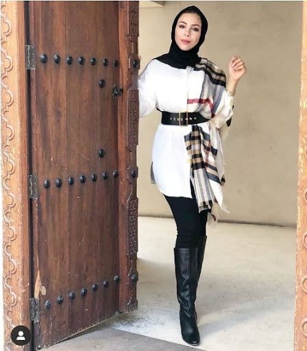 10 Ide Hijab Seru Dipadupadankan dengan Long Boots Sampai Lutut, Makin Menonjol