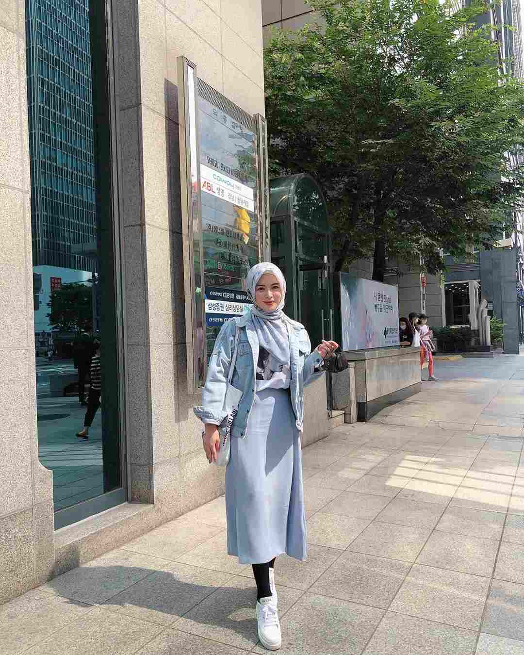 Makin Feminim 10 Inspirasi OOTD Hijab  Warna Pastel Dailysia