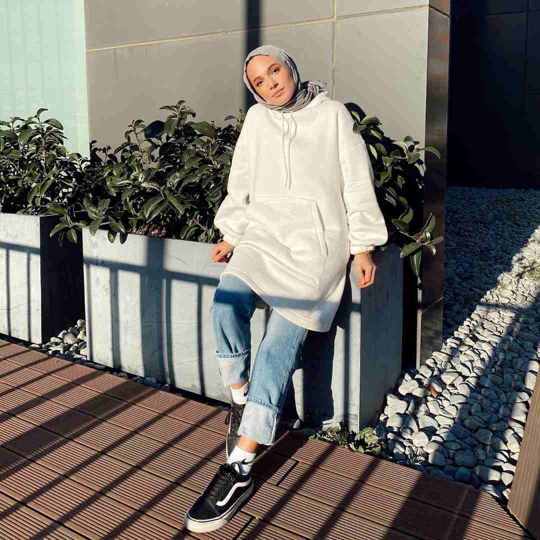 Style simple tapi keren wanita hijab