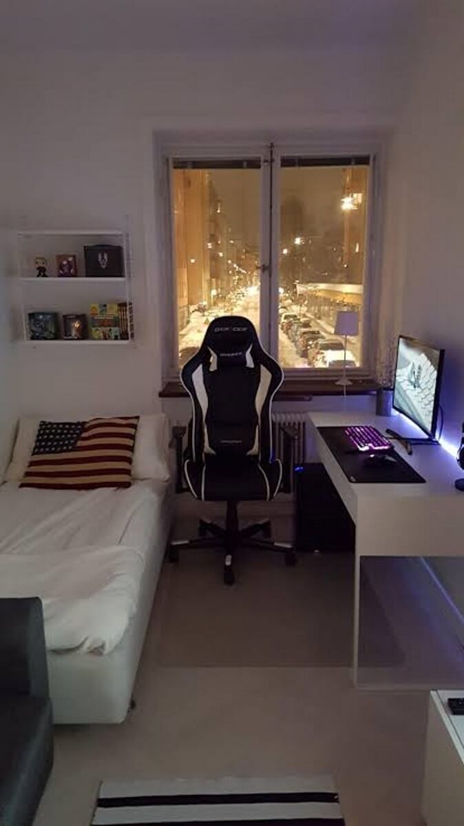 Cool Abis, 10 Desain Kamar Gamer yang Muat Banyak Layar