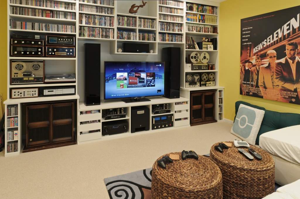 Cool Abis, 10 Desain Kamar Gamer yang Muat Banyak Layar