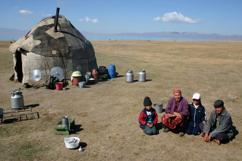 Uniknya Tradisi Kyz Kuu, Cari Jodoh Ala Suku Kyrgyz dengan Menunggang Kuda
