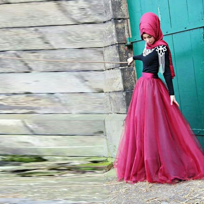 Tampak Menawan dengan 10 Inspirasi Rok Tutu Dipadukan dengan Hijab