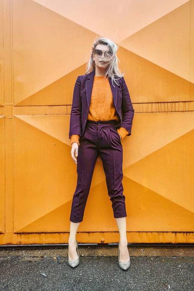 10 OOTD Kece dengan Warna Ungu Lilac Tampil Lebih Cerah 