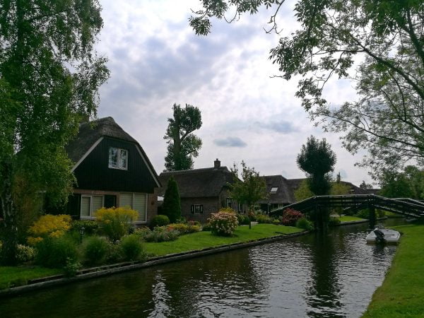 Uniknya Giethoorn, Desa Terbersih di Dunia yang Tidak Memiliki Jalan Darat