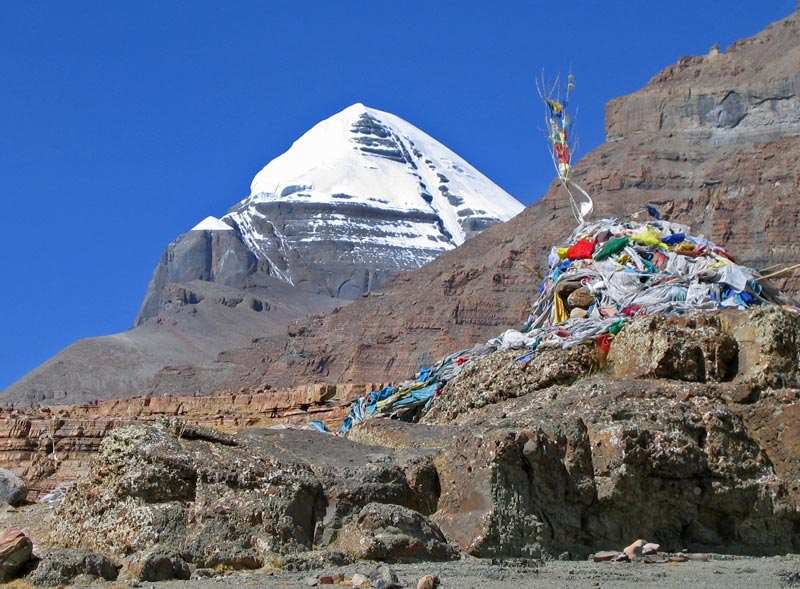 Gunung Kailash dianggap suci di Tibet sebagai tempat ritual pembersihan dosa