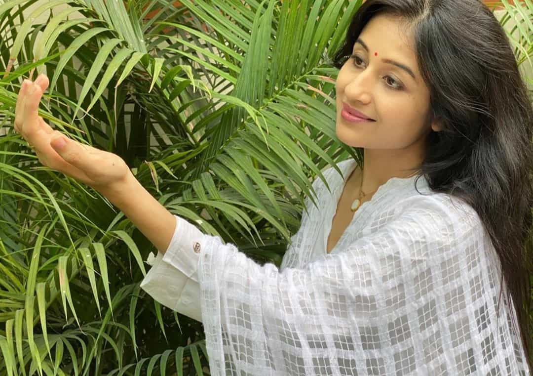 10 Pesona Paridhi Sharma, Bintang Jodha Akbar yang Pesonanya Bikin Hati Berdesir