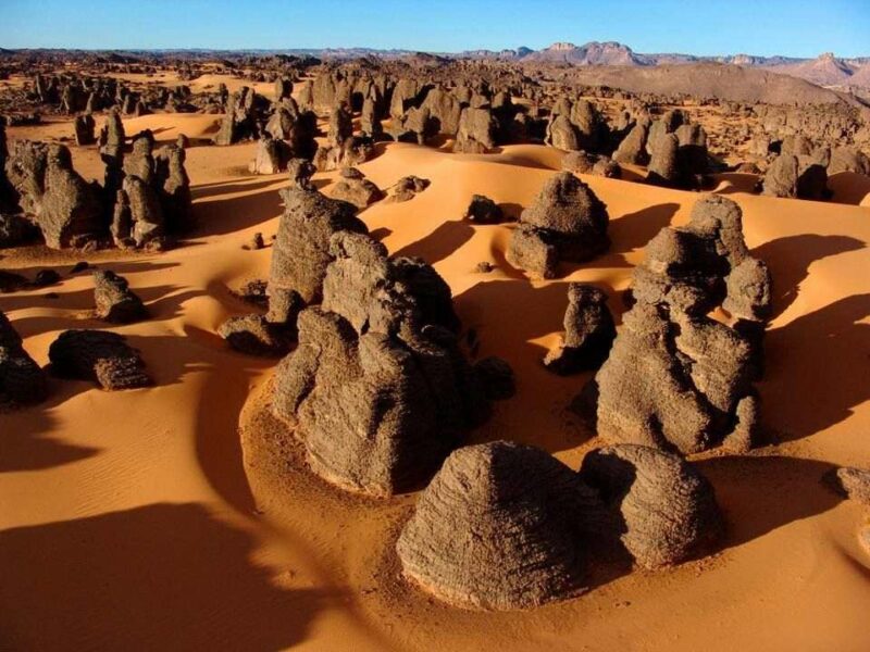     Situs di Gurun Sahara dengan Peninggalan Lukisan yang Menakjubkan