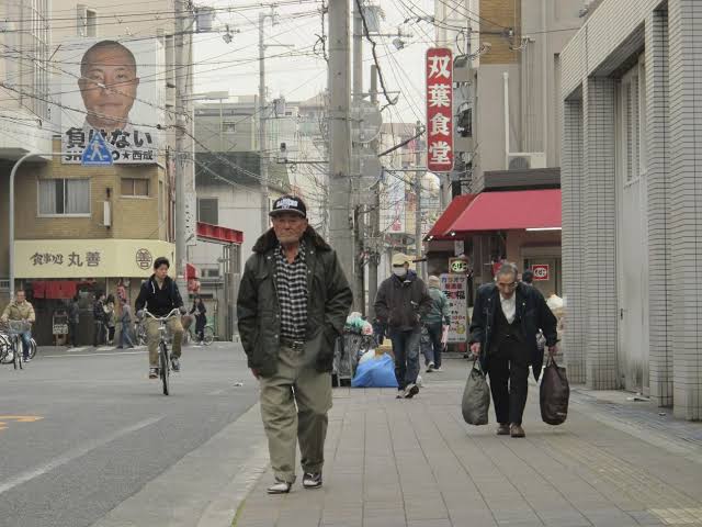 Wajah Lain Negara Jepang, 10 Potret Kamagasaki Kota Kumuh Terasingkan