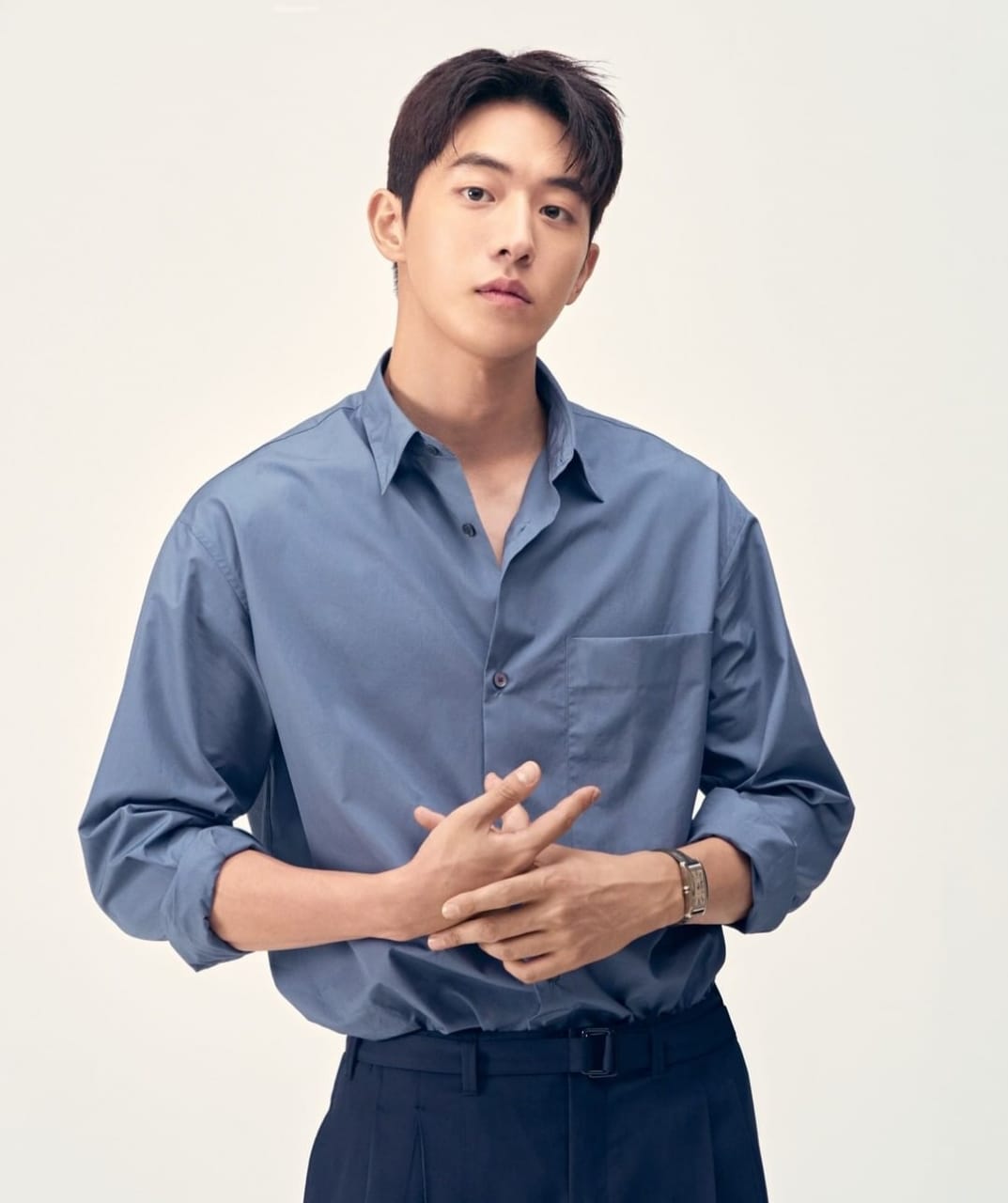 Jadi Guru, 10 Potret Nam Joo Hyuk yang Kian Menawan di The School Nurse Files