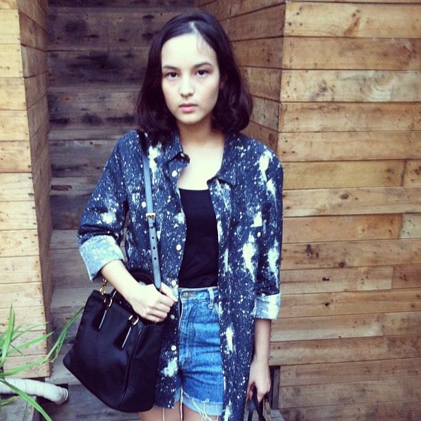 10 OOTD Modis Ala Chelsea Islan, Cocok untuk Outfit Kece Harianmu