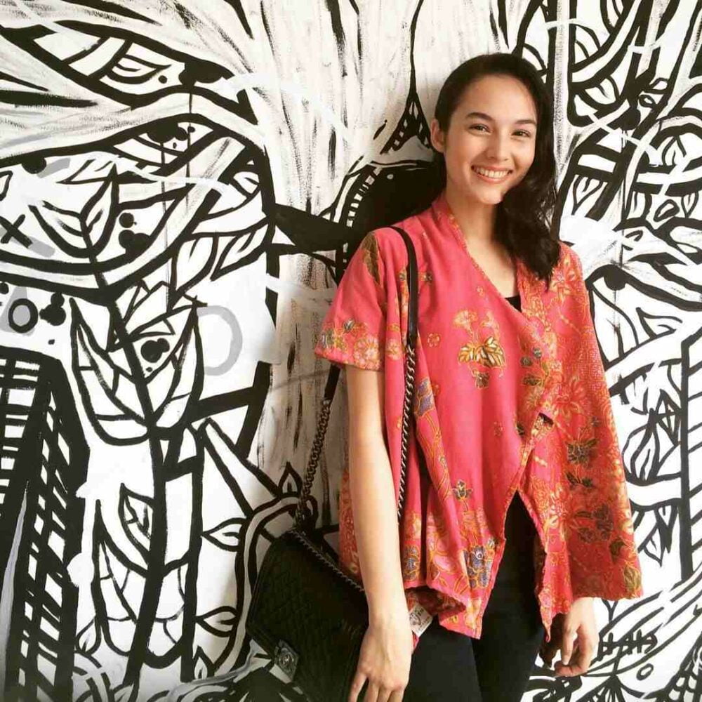 10 OOTD Modis ala Chelsea Islan, Cocok untuk Outfit Kece ...
