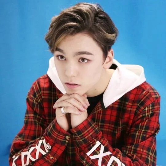 Bak Kpop Idol, 10 Gaya Rambut Pria Ala Artis dan Penyanyi Korea