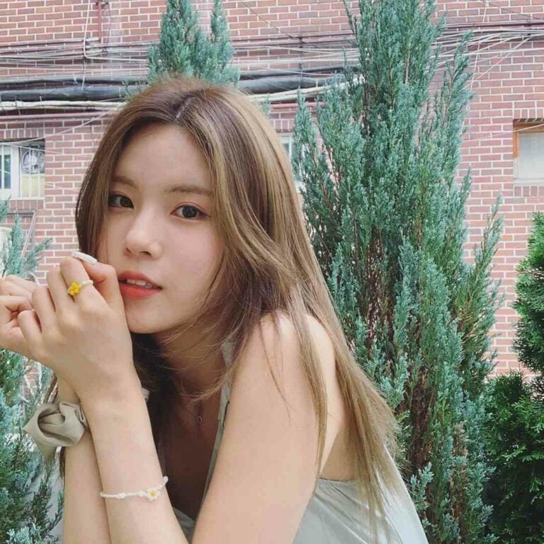 Biodata, Profil, dan Fakta Unik Member XUM | Dailysia