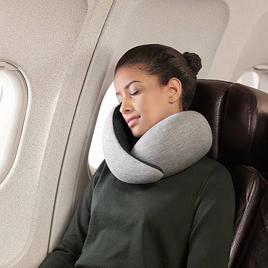 10 Jenis Bantal Travel yang Bisa Kamu Gunakam Saat Perjalanan Jauh, Anti Capek