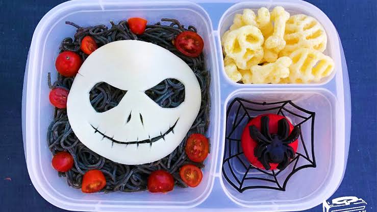 Gak Tega Makan, 10 Potret Bekal Makan Siang dengan Tema Halloween