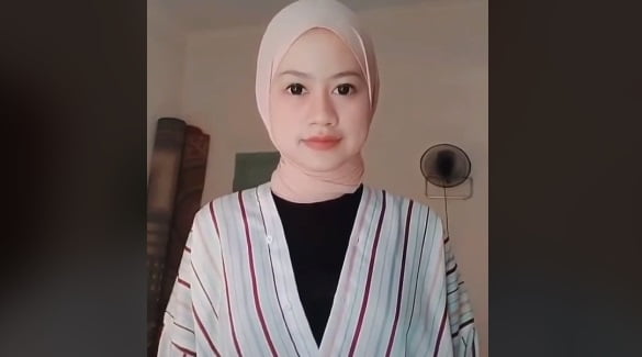 Video Gadis SMA Ini Jadi Viral Cuma karena Bersin, kok Bisa?