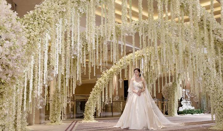 Berasa Korea Drama, 10 Inspirasi Dekorasi Pernikahan Ala Korea Selatan