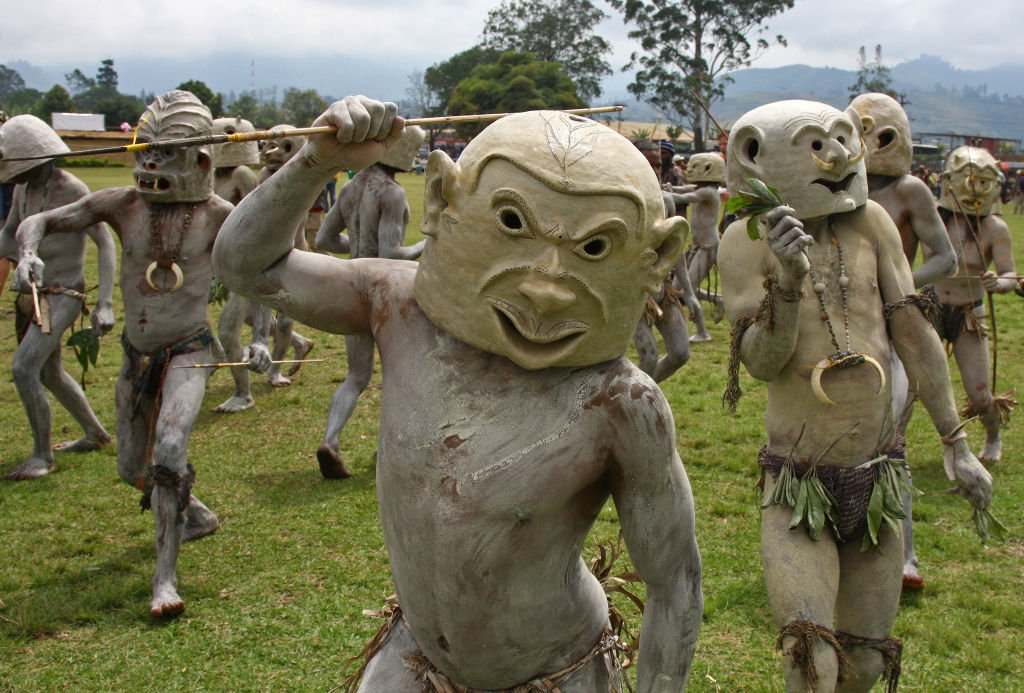 Suku Asaro Papua Nugini, Masyarakat Tradisional yang Memakai Topeng Lumpur Menakutkan