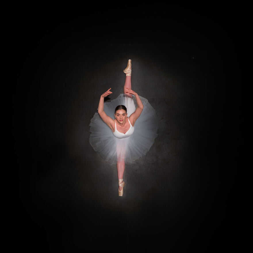 Fotografer Ini Abadikan Pertunjukan Balet dari Perspektif yang Berbeda