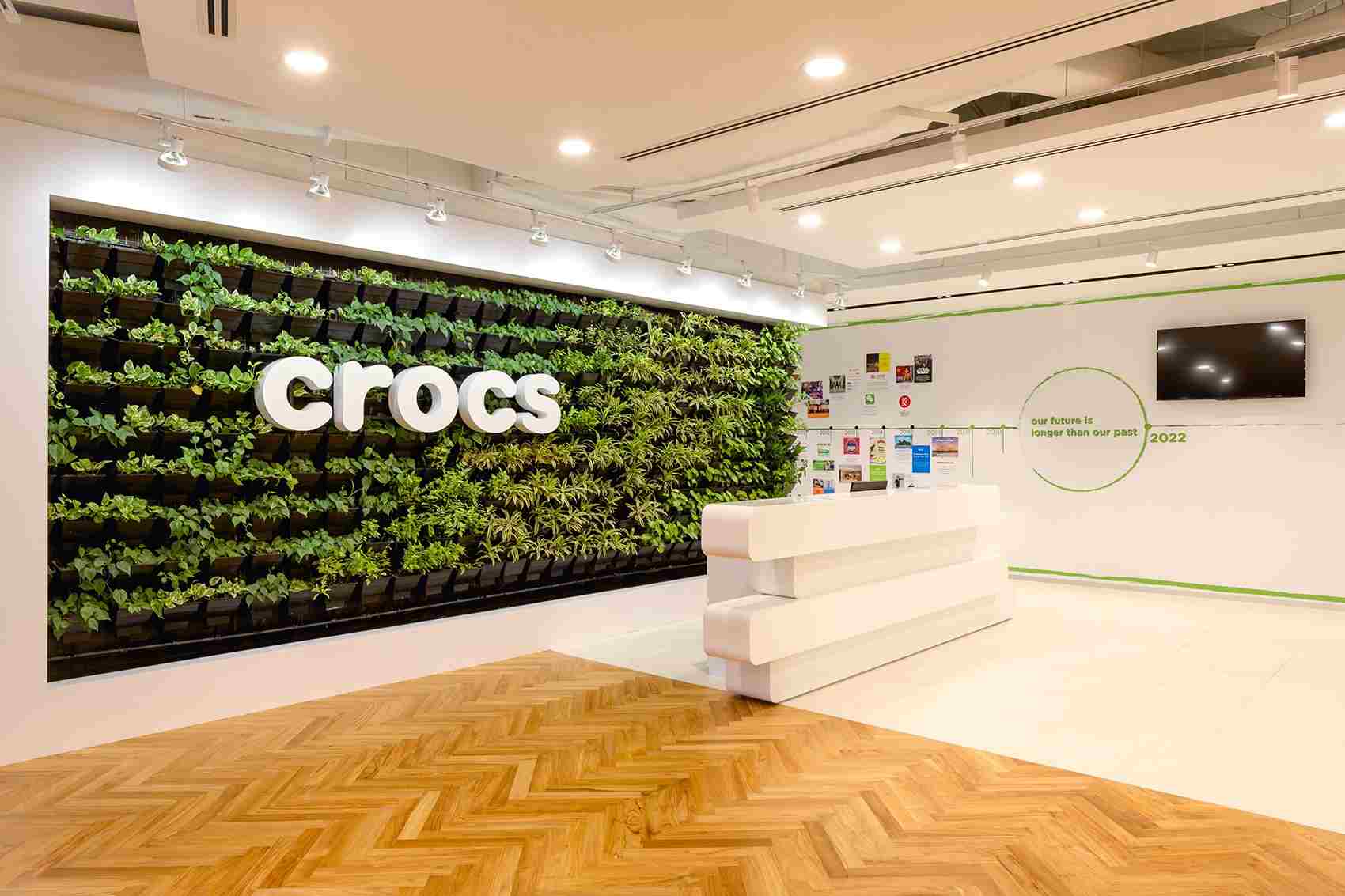 Bebas Main Billiard, 10 Potret Homey Kantor Crocs di Singapura