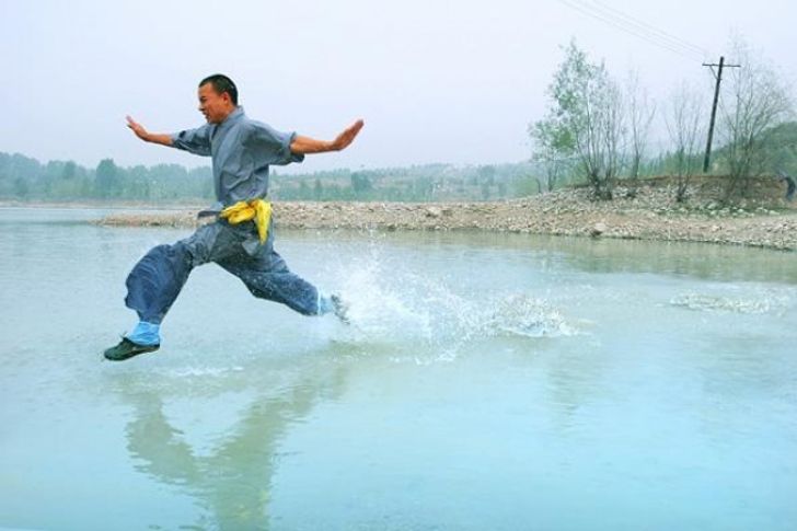 10 Manusia yang Memiliki Kemampuan Tak Biasa, Ada yang Bisa Berlari Diatas Air