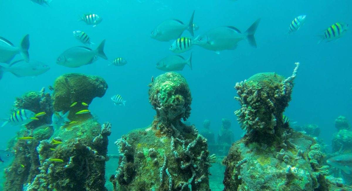 Keindahan Molinere, Taman Patung di Bawah Laut Berkonsep Peduli Lingkungan