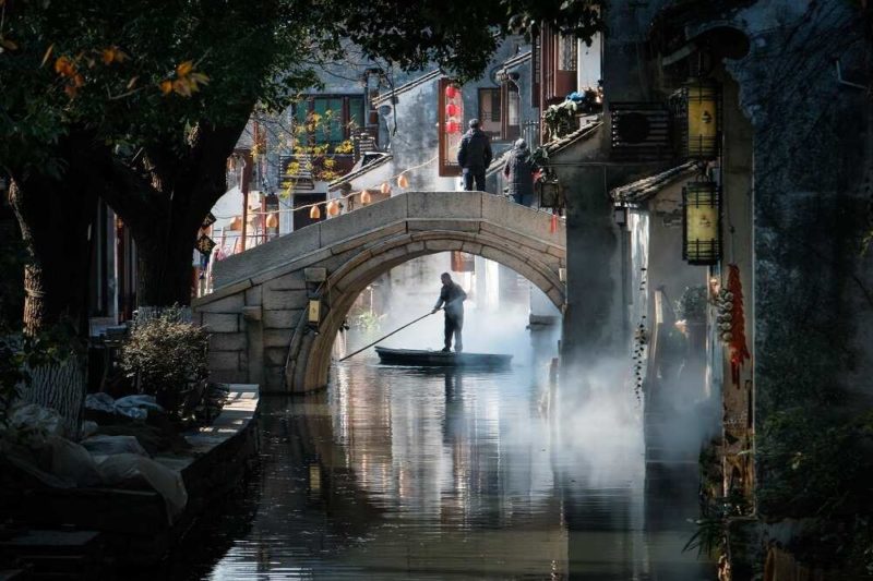 Tanpa Daratan, Keindahan Kota Zhouzhuang China yang Disebut Mirip Venesia