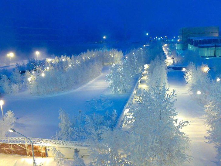 Seperti di Film, 10 Pemandangan Berbagai Negara Saat Musim Salju Tiba
