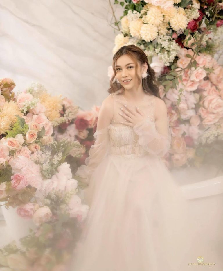 Frislly Herlind - Biodata, Profil, Fakta, Umur, Agama, Pacar, Karier
