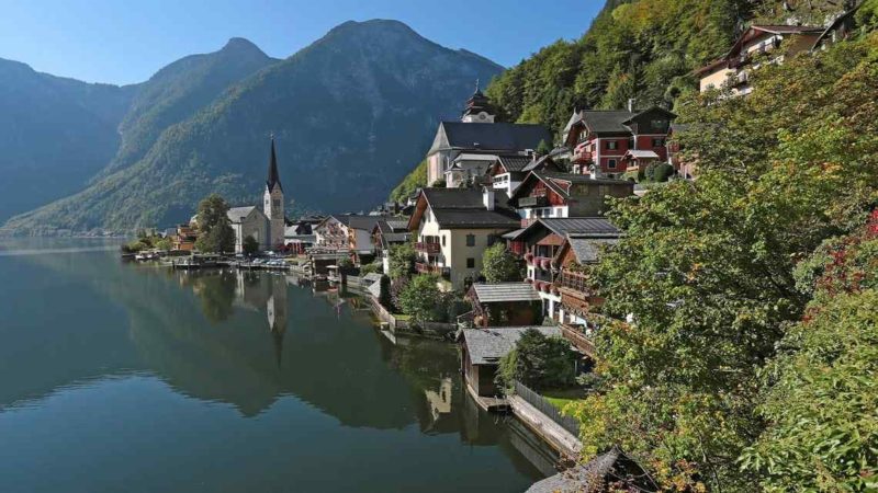 Menelusuri Desa Hallstatt, Surga Tersembunyi Austria Bekas Tambang Garam
