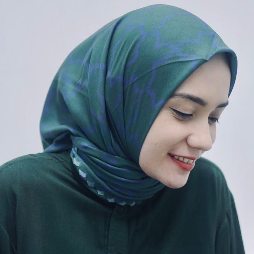 Putri Anne - Biodata, Profil, Fakta, Umur, Agama, Suami, Film, Sinetron