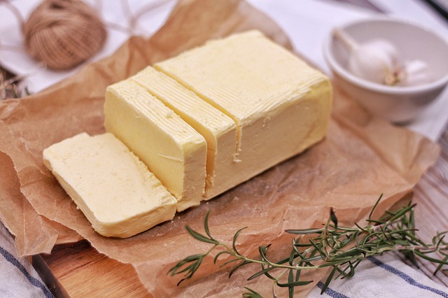 Sama-sama untuk Buat Kue, Ini 10 Perbedaan Mentega dan Margarin