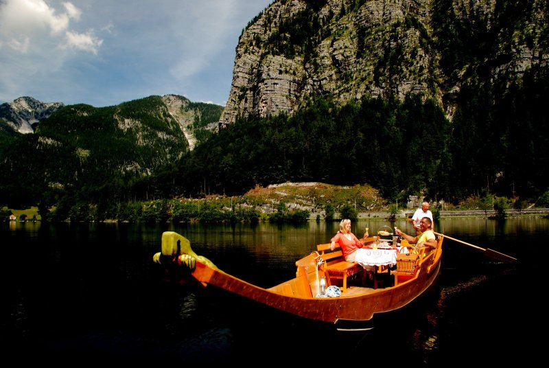 Menelusuri Desa Hallstatt, Surga Tersembunyi Austria Bekas Tambang Garam