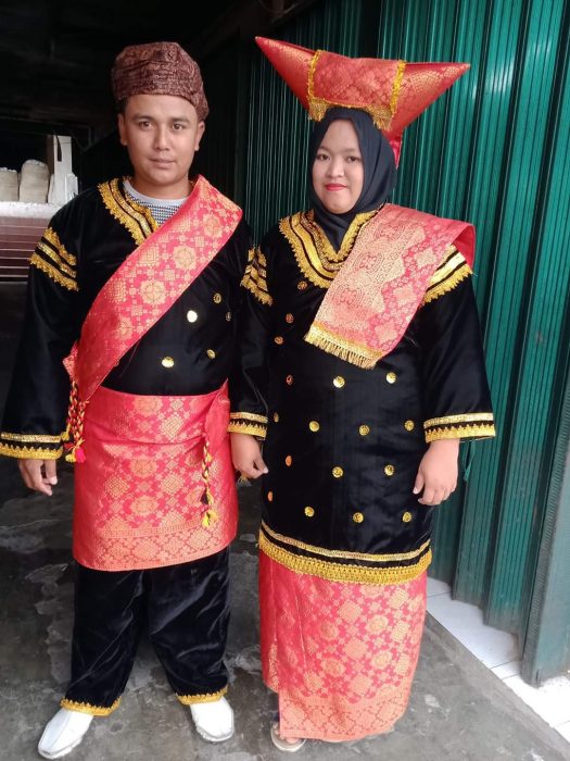 10 Nama Pakaian dan Aksesoris Adat Sumatera Barat