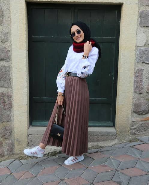 Gak Rumit, 10 Gaya Hijab Kasual Modern dan Stylish