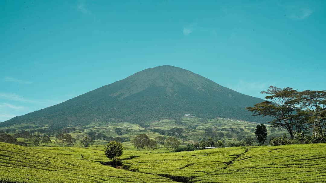 5 Gunung Tertinggi di Sumatera, Kerinci Tertinggi