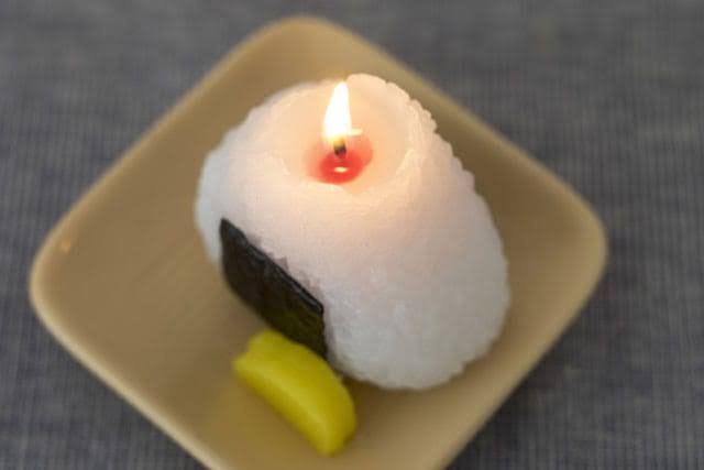 Menggiurkan, 10 Lilin dengan Bentuk Makanan yang Mirip Banget