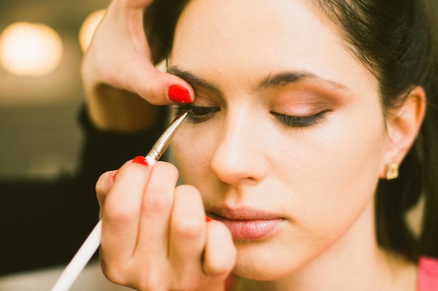 10 Produk Makeup Wajib Dimiliki Cewek, Biar Makin Glowing