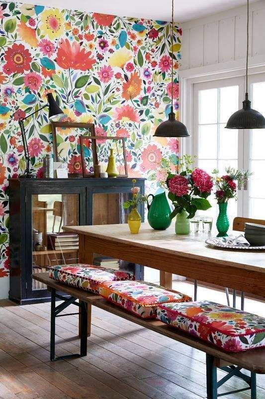 10 Floral Wallpaper yang Bikin Ruangan Selalu Cerah