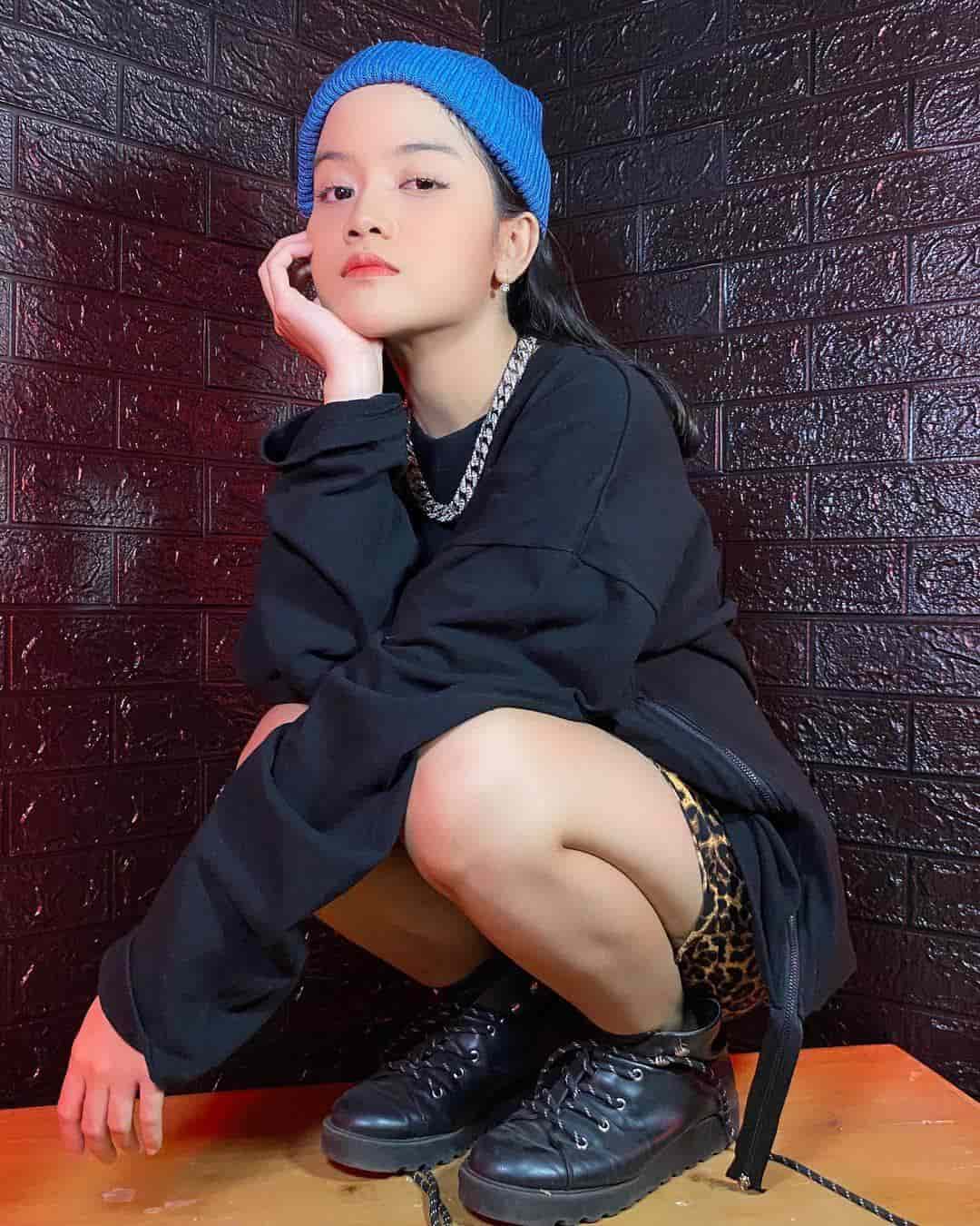 10 Potret Cantik Nada Fidarensa, Influencer K-Pop Imut Mirip IU