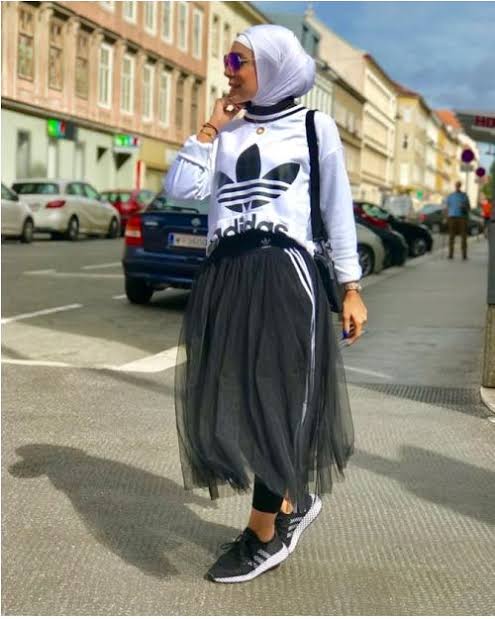 10 Gaya Sporty untuk Cewek Hijab, Swag Abis