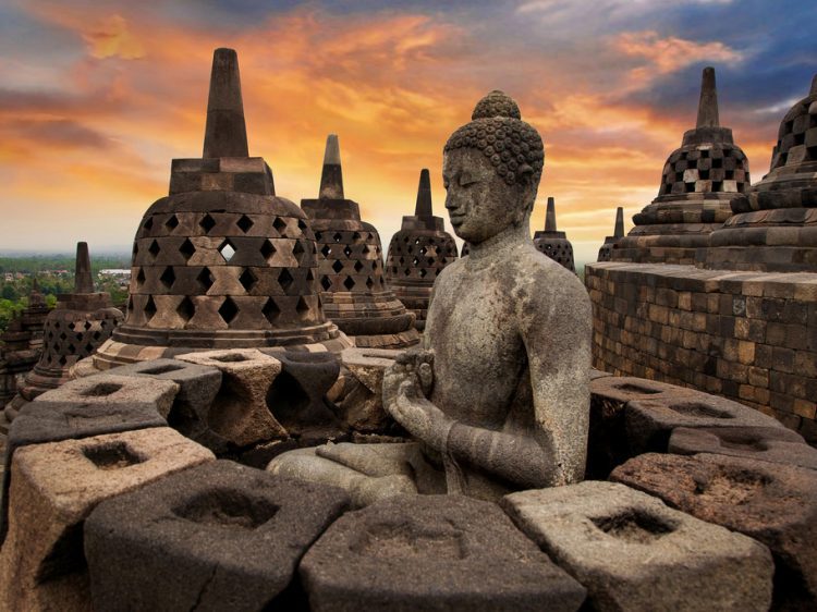 Sejarah Candi Borobudur, Pernah Terkubur selama Ratusan Tahun