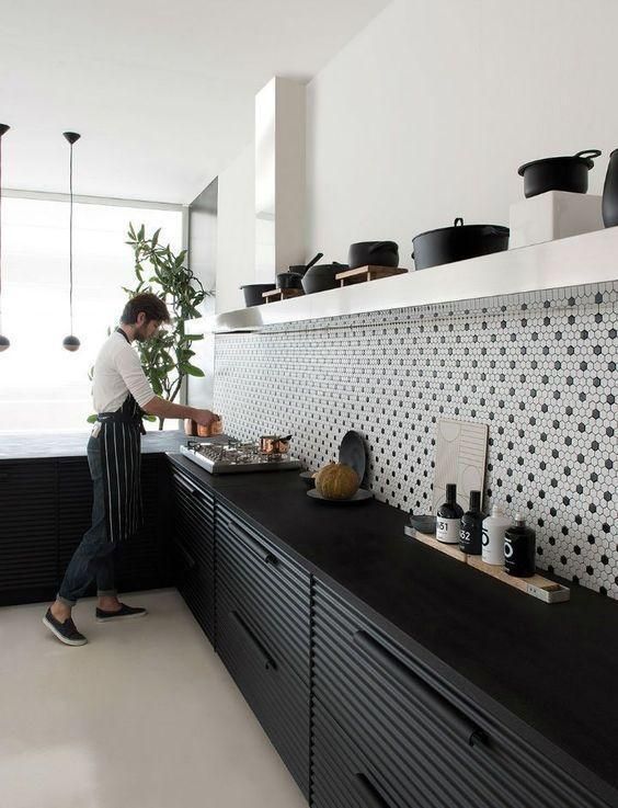 10 Desain Dinding Dapur dengan Corak Recehan, Unik Banget