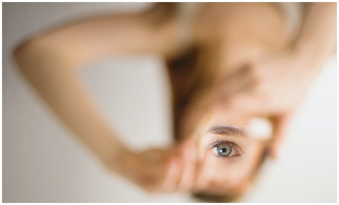 10 Gerakan Yoga Mata yang Ampuh Mengatasi Mata Lelah. Apa Saja?