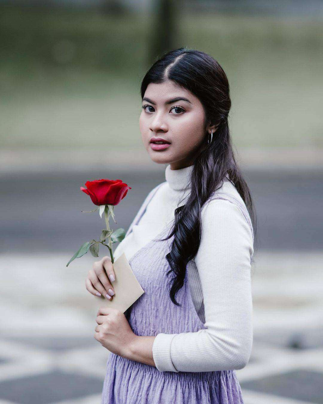 10 Potret Cantik Nabila Maharani, Penyanyi Muda Berbakat Asal Yogyakarta