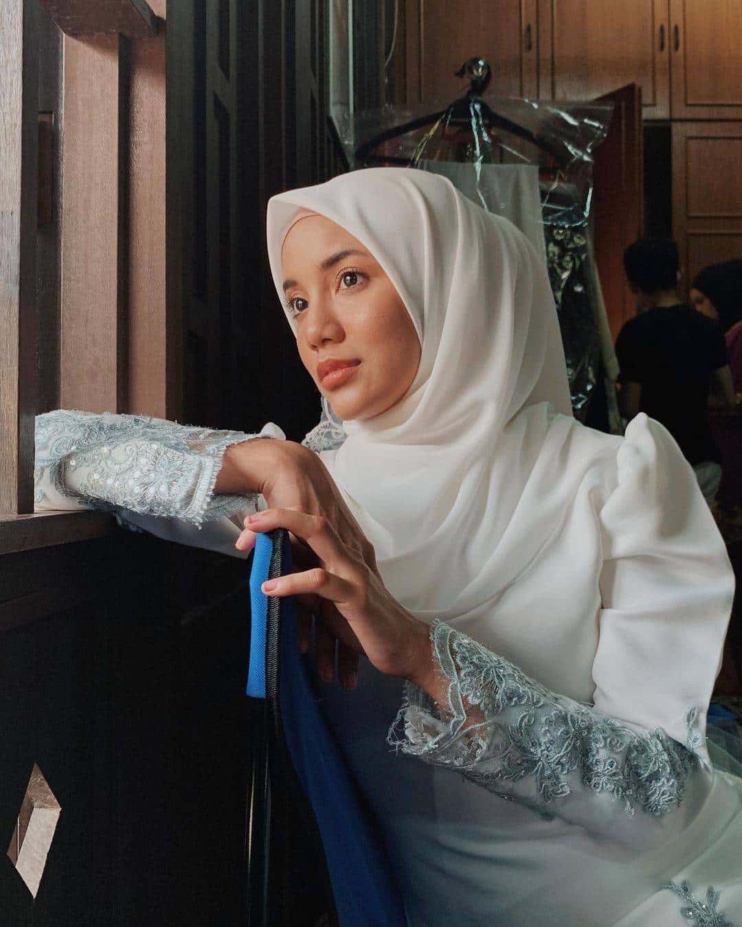 Populer di TikTok, 10 Potret Sweet Qismina Aktris Cantik Asal Malaysia
