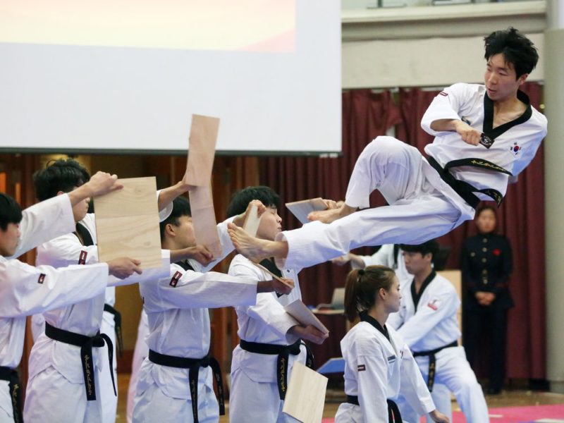 Cara Memakai Sabuk Taekwondo Memasang sabuk melipat mengikat obi - Blog
